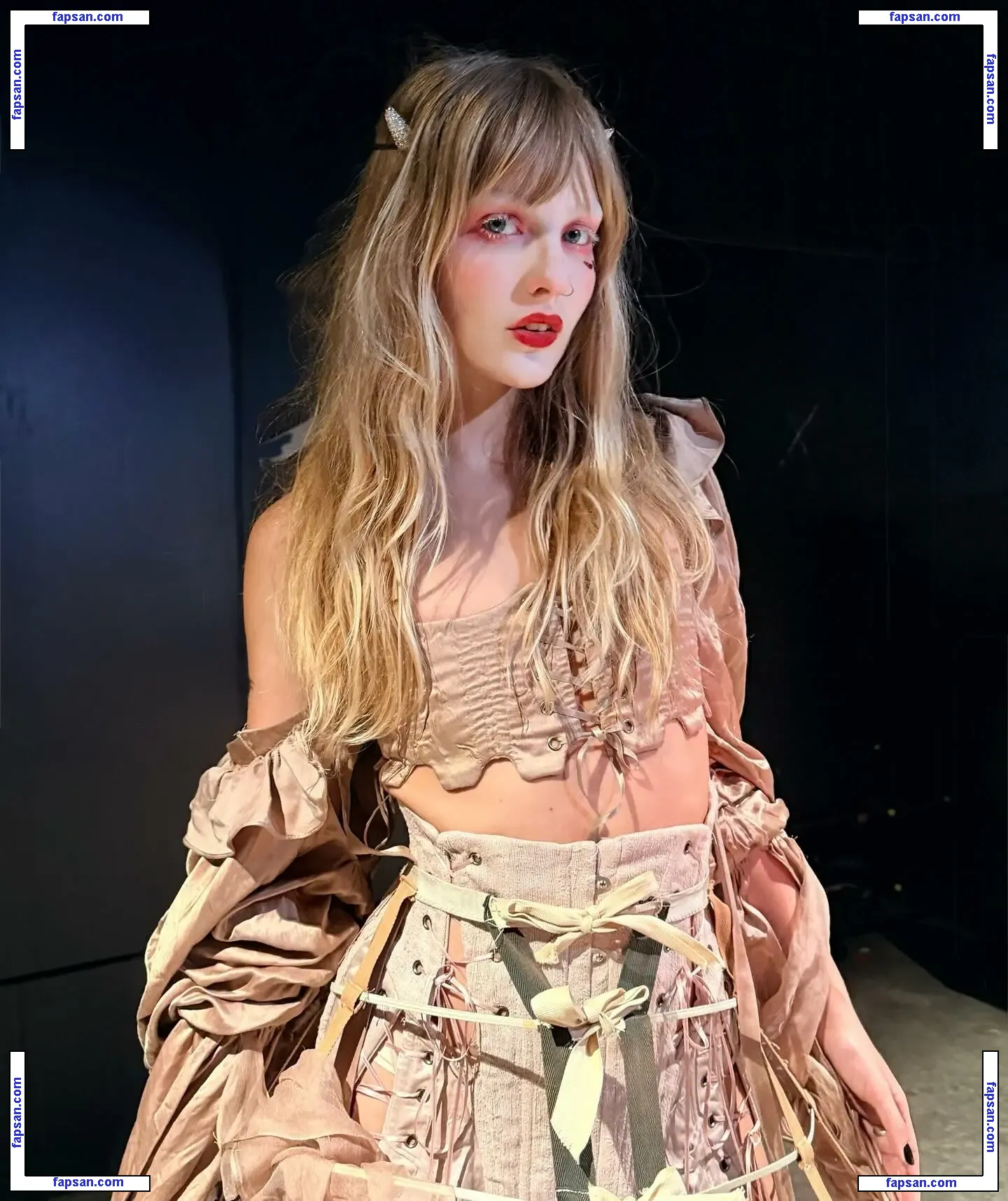 Victoria De Angelis nude photo #0785 from OnlyFans