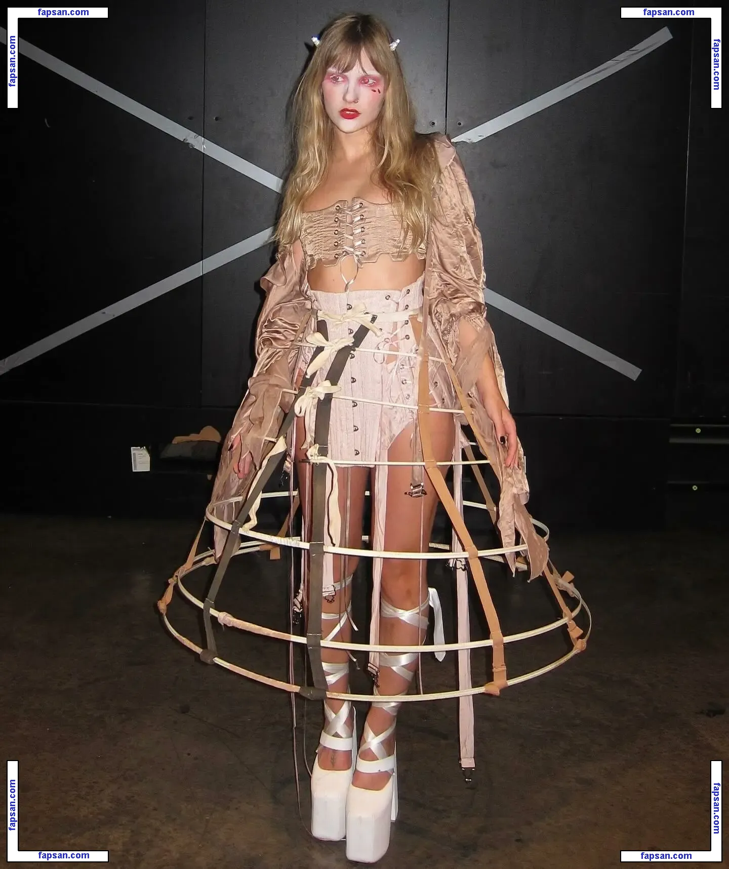 Victoria De Angelis nude photo #0788 from OnlyFans