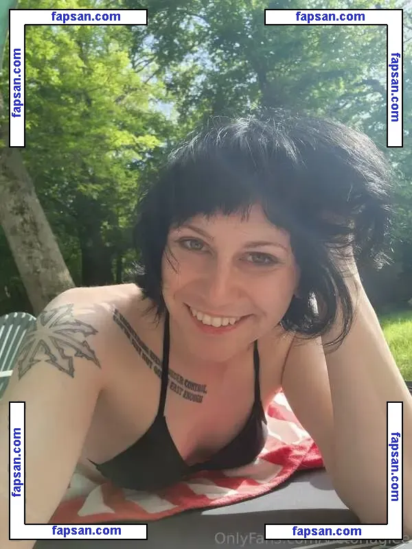 Victoria Glee nude photo #0011 from OnlyFans