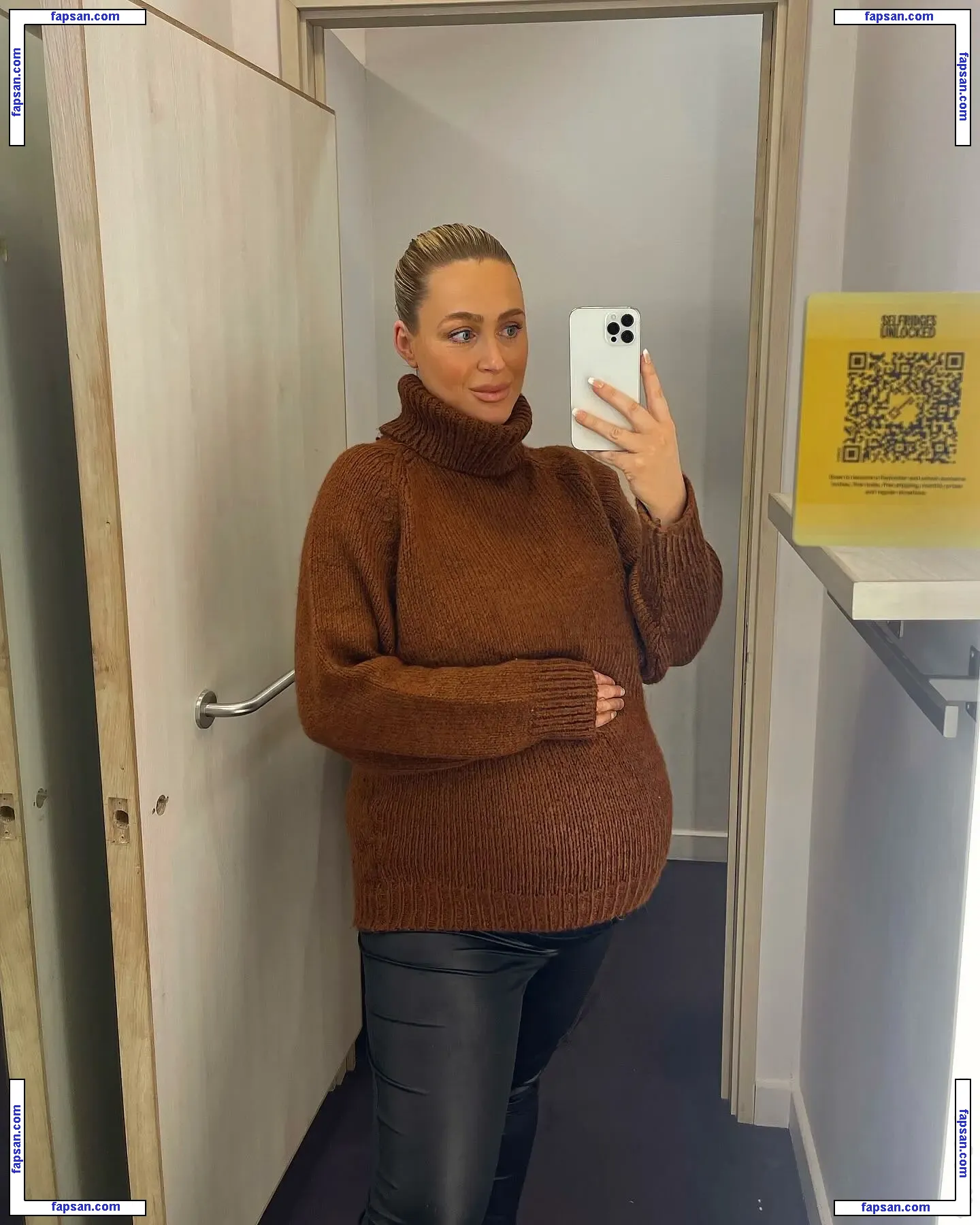 Victoria Hearn nude photo #0002 from OnlyFans