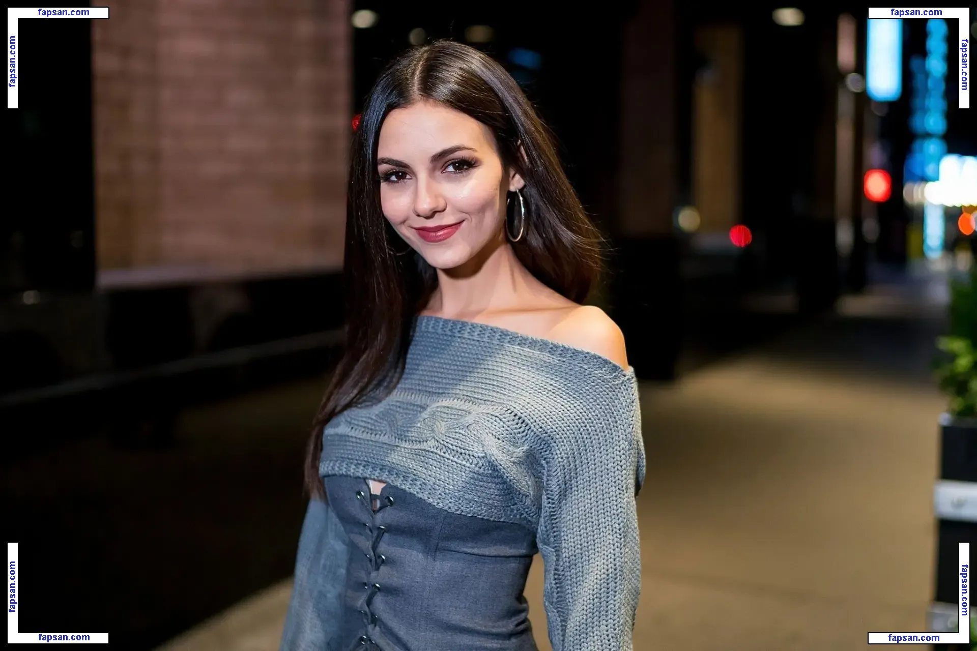 Victoria Justice голая фото #0405 с Онлифанс