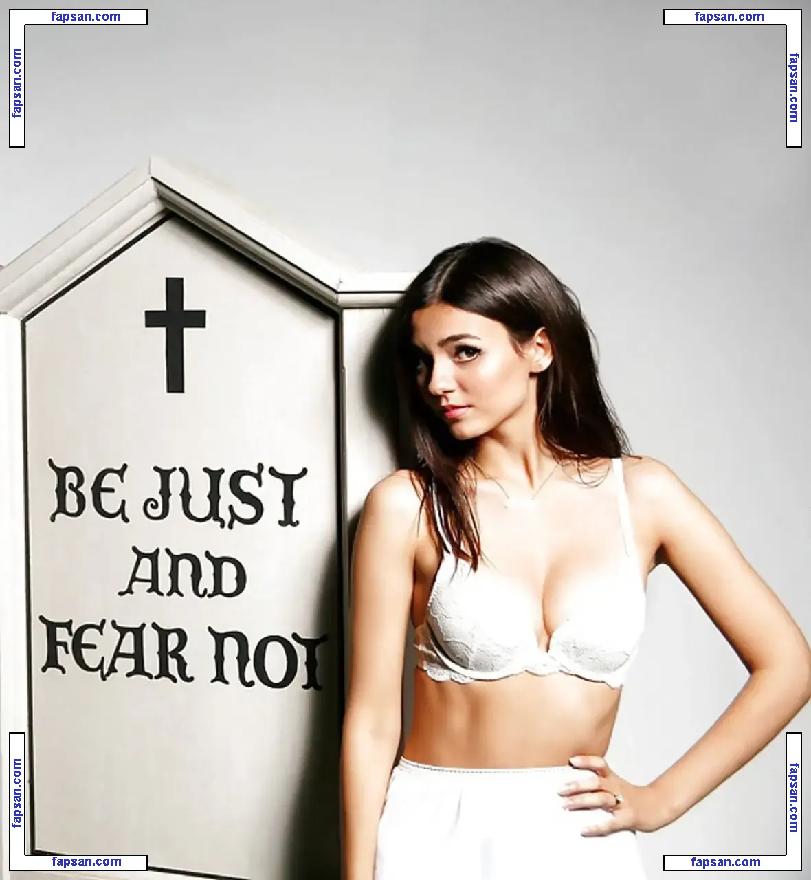 Victoria Justice nude photo #0738 from OnlyFans