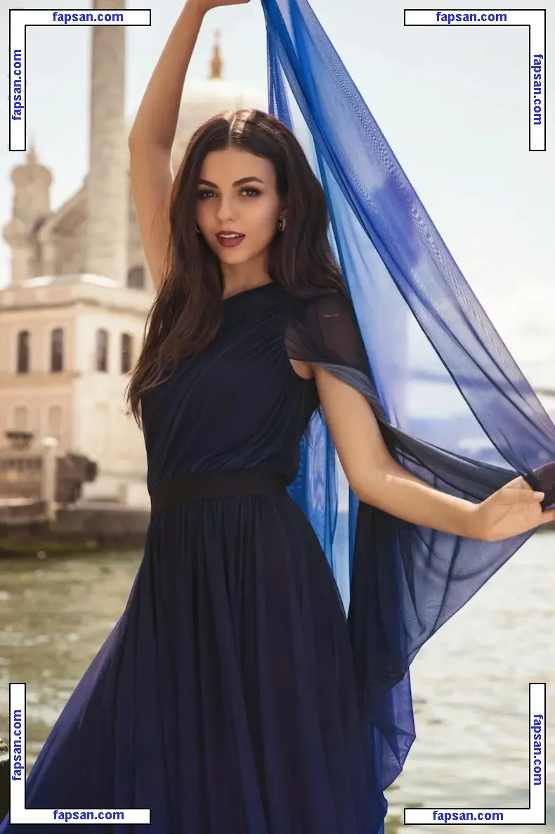 Victoria Justice голая фото #0803 с Онлифанс