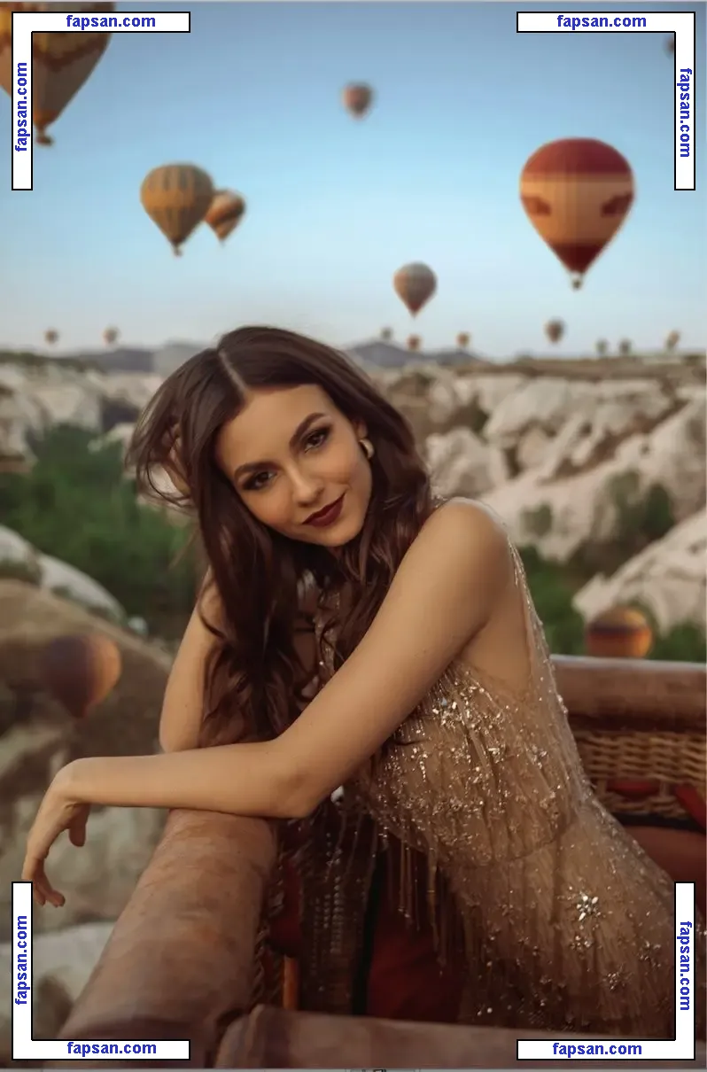 Victoria Justice голая фото #0804 с Онлифанс