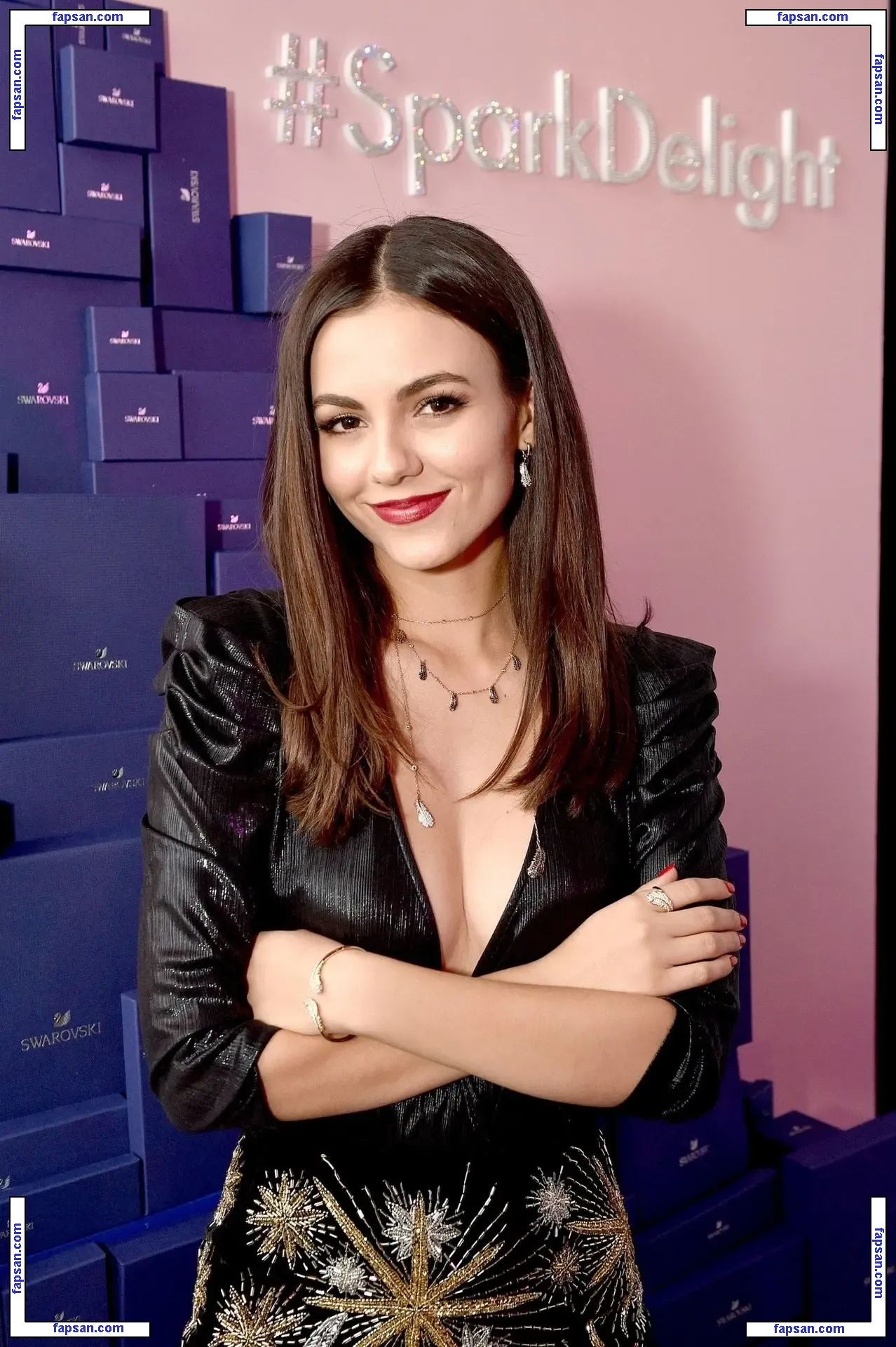 Victoria Justice голая фото #0901 с Онлифанс