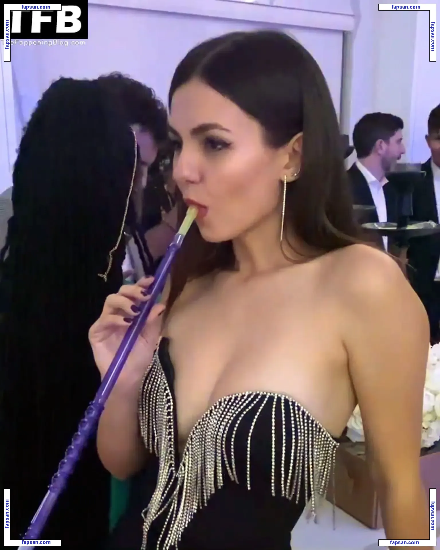 Victoria Justice голая фото #1103 с Онлифанс