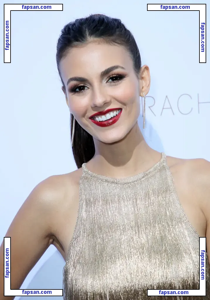 Victoria Justice голая фото #1215 с Онлифанс