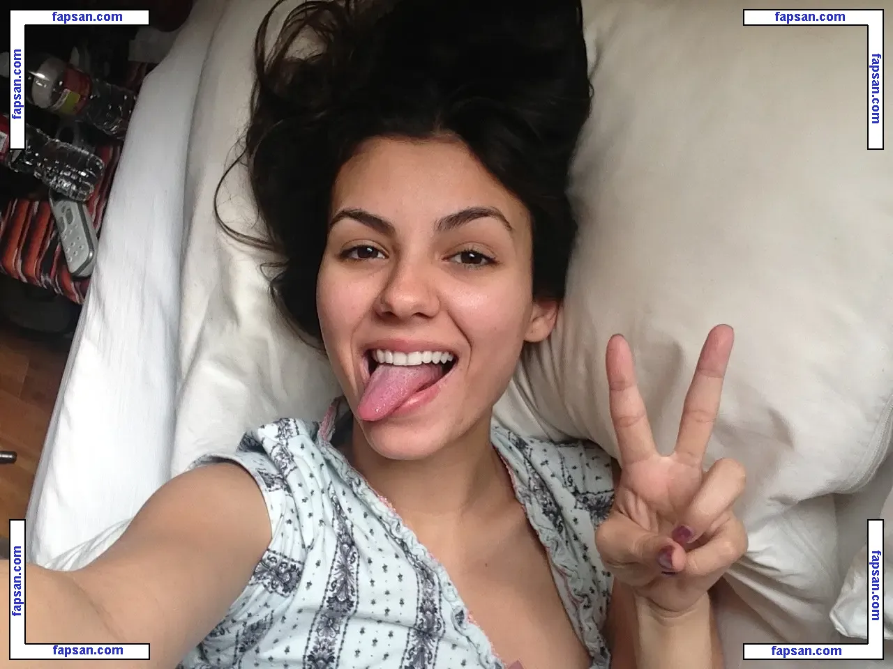 Victoria Justice голая фото #1222 с Онлифанс