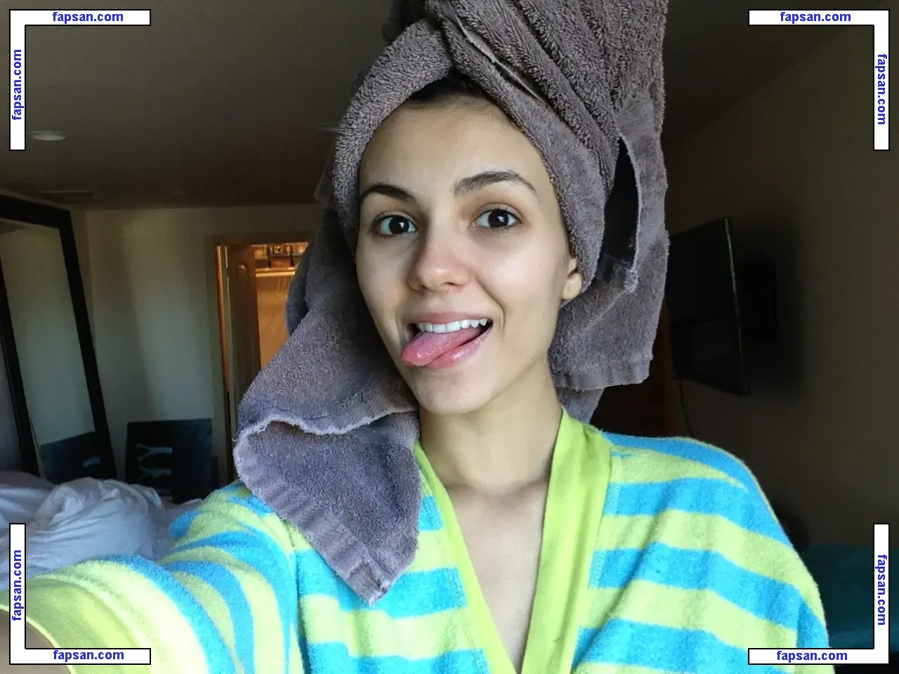 Victoria Justice голая фото #1239 с Онлифанс
