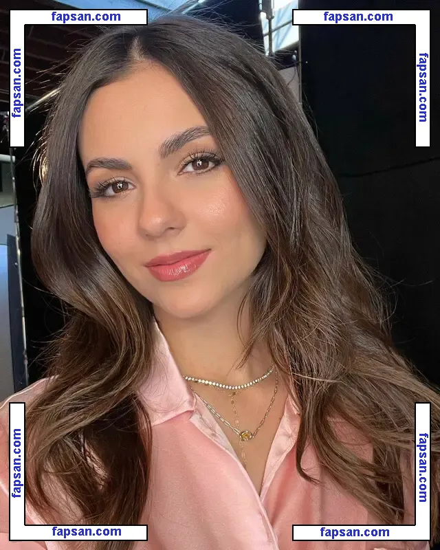 Victoria Justice голая фото #1575 с Онлифанс