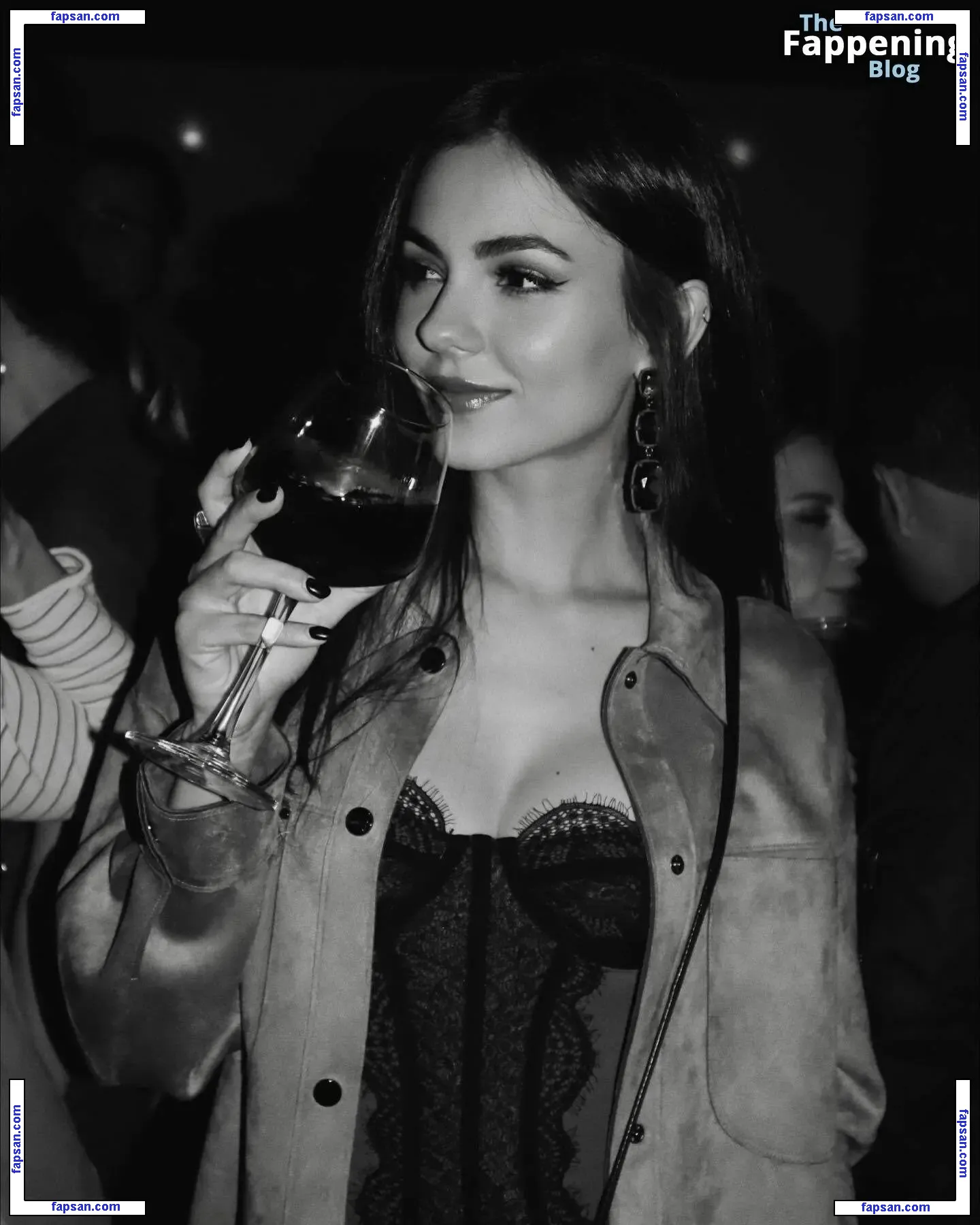 Victoria Justice голая фото #1726 с Онлифанс