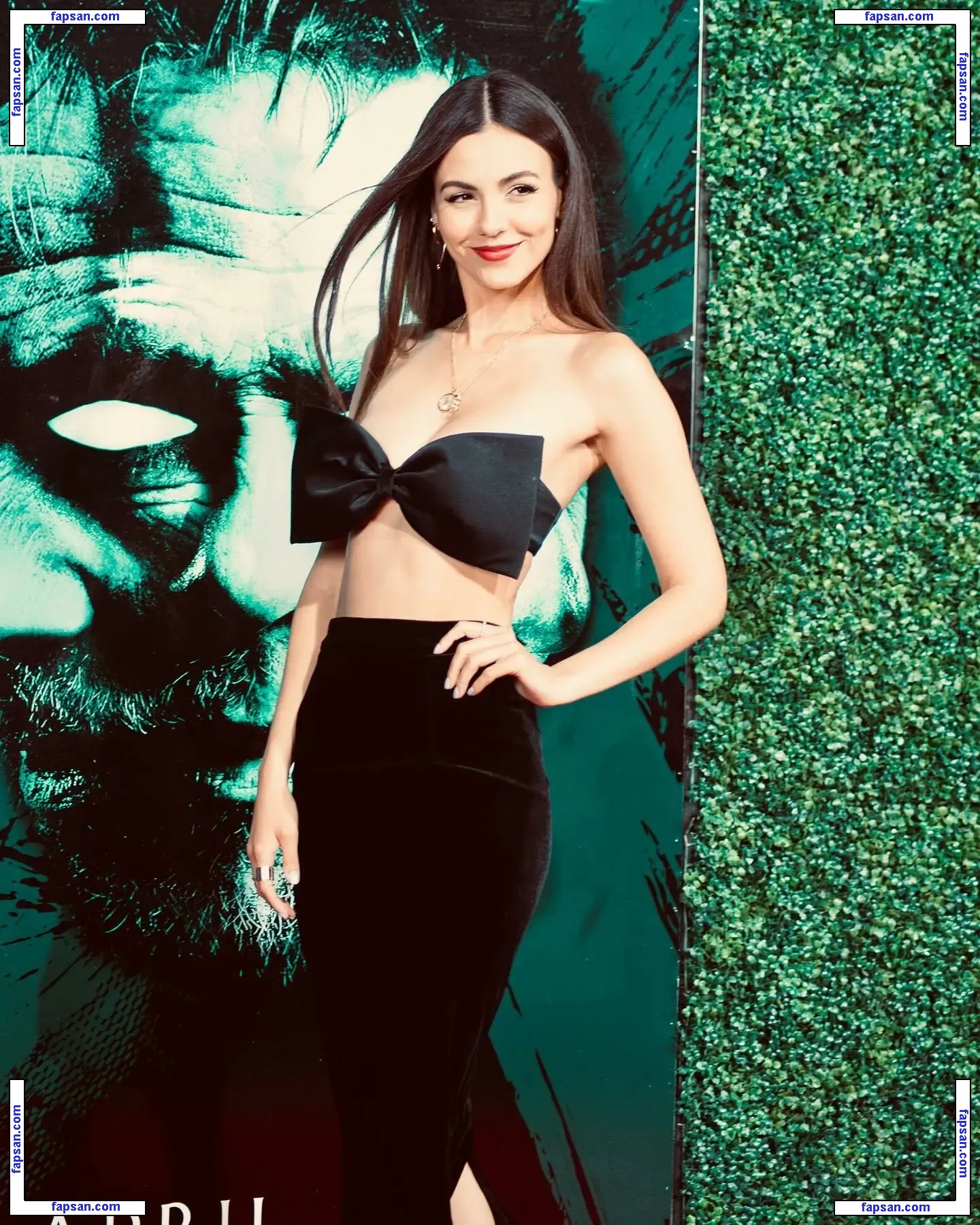 Victoria Justice голая фото #1777 с Онлифанс