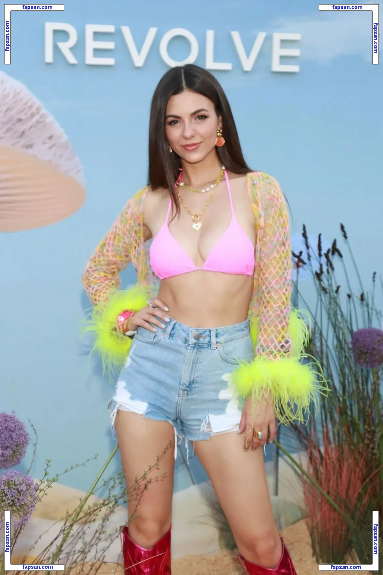Victoria Justice nude photo #1816 from OnlyFans