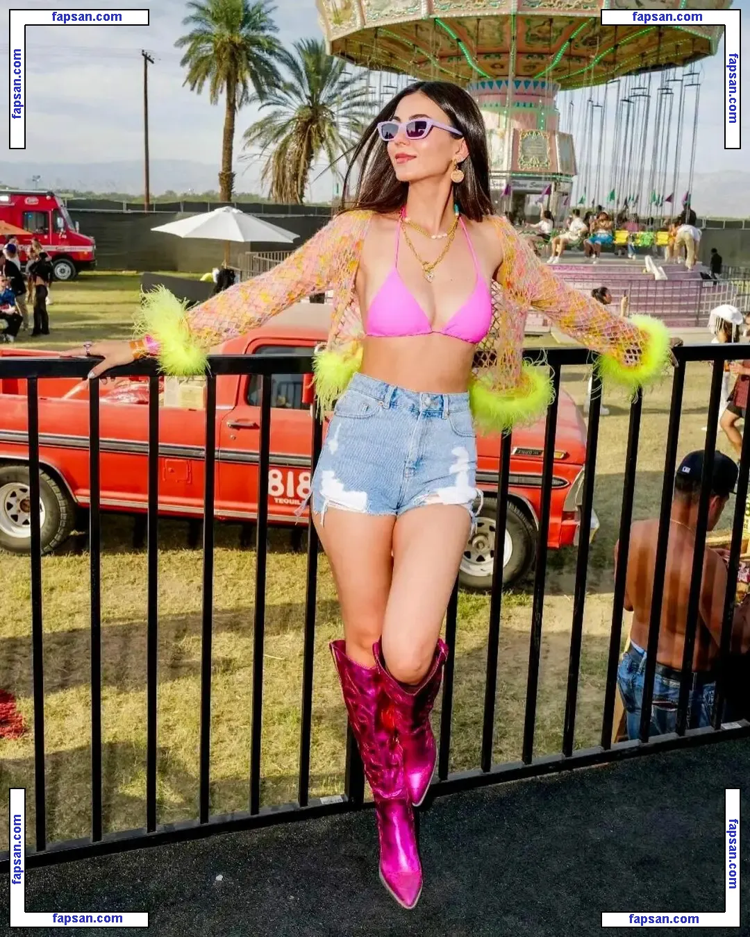 Victoria Justice голая фото #1835 с Онлифанс