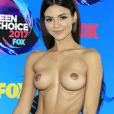 Victoria Justice голая #1935