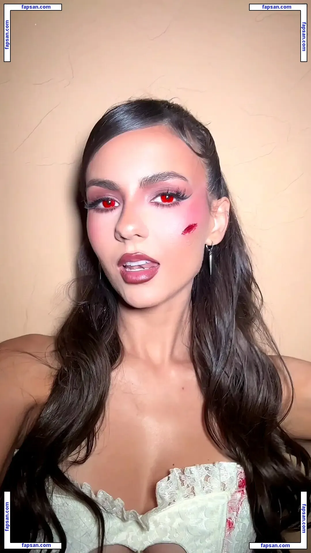 Victoria Justice nude photo #3711 from OnlyFans