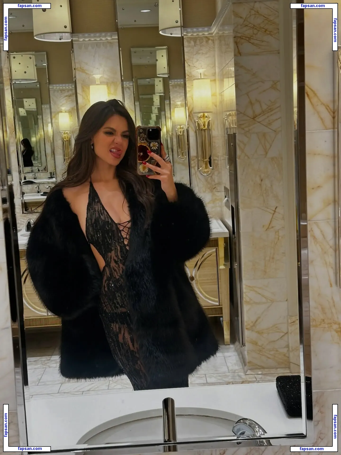 Victoria Justice nude photo #3723 from OnlyFans