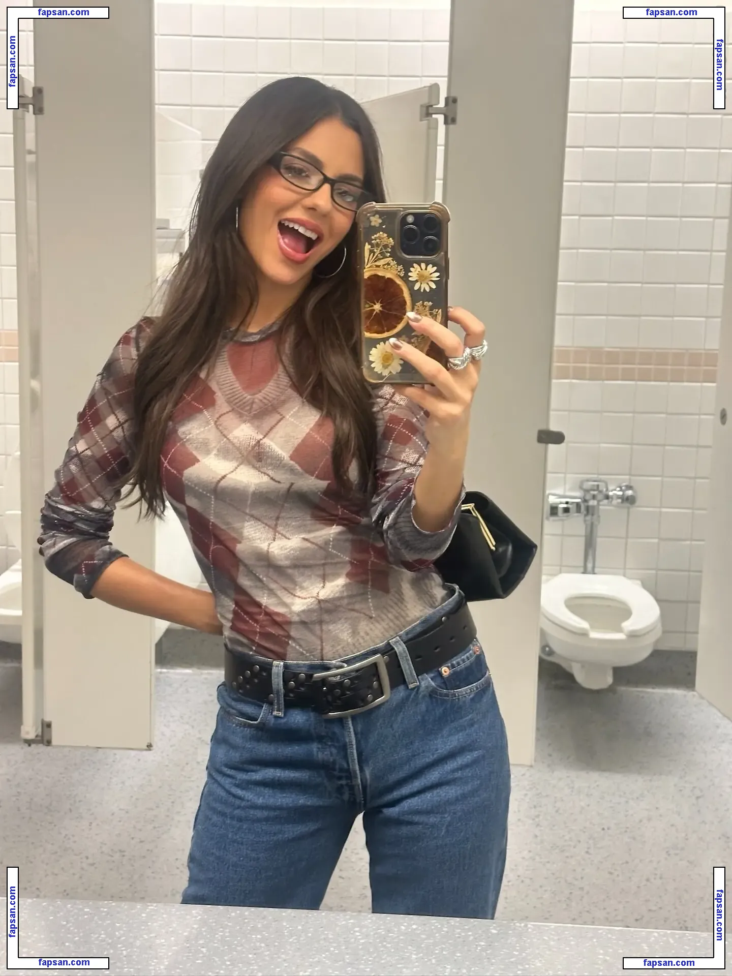 Victoria Justice nude photo #3728 from OnlyFans