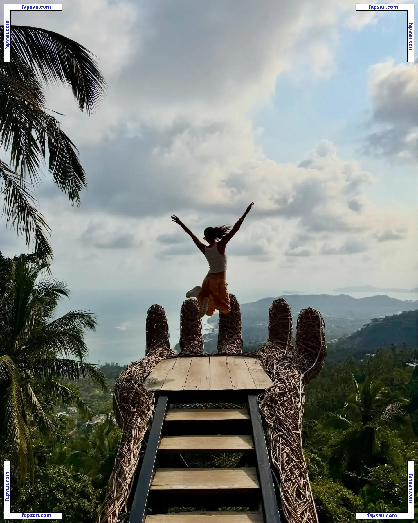 Victoria Justice nude photo #3746 from OnlyFans