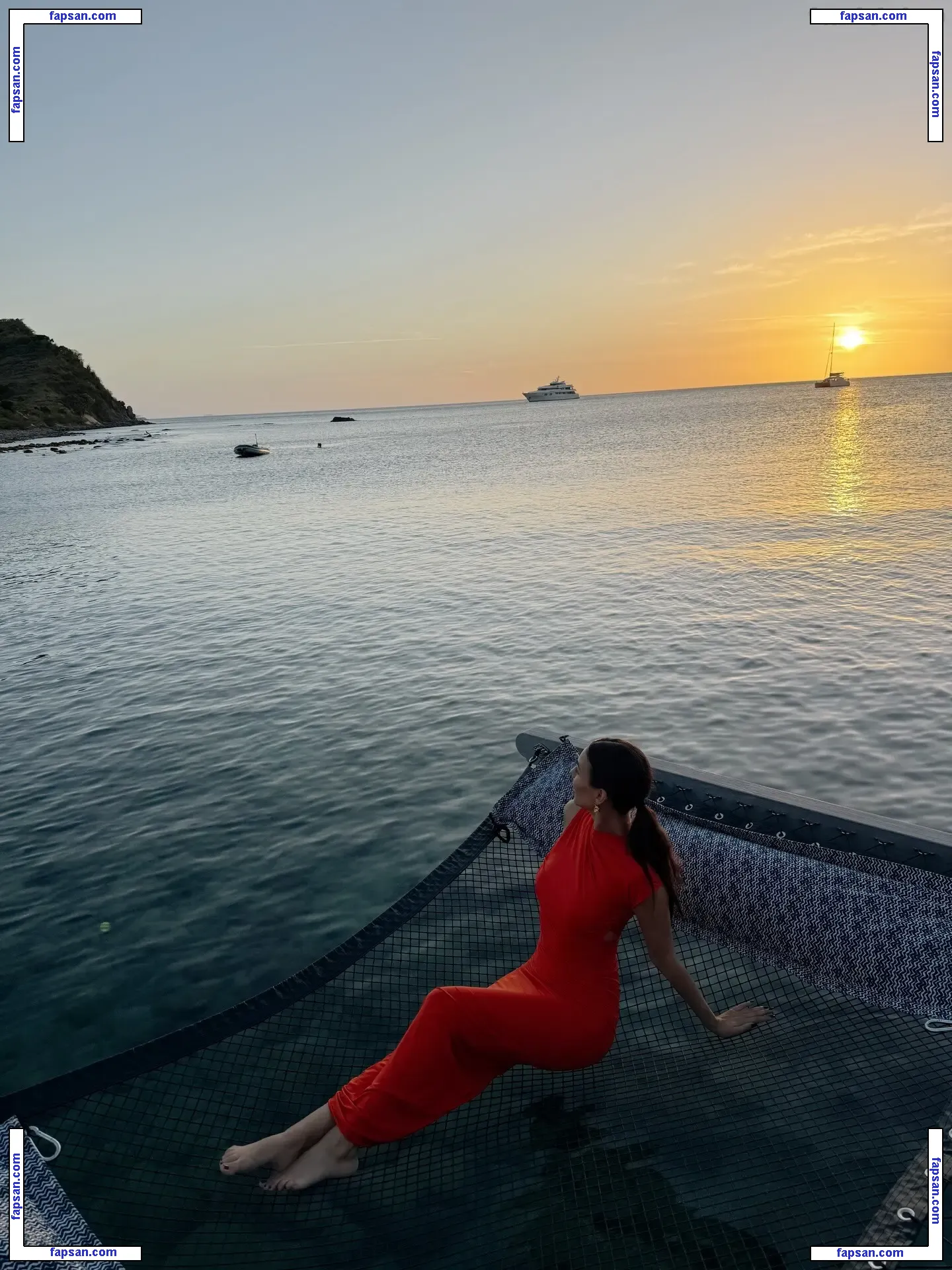 Victoria Justice nude photo #3790 from OnlyFans