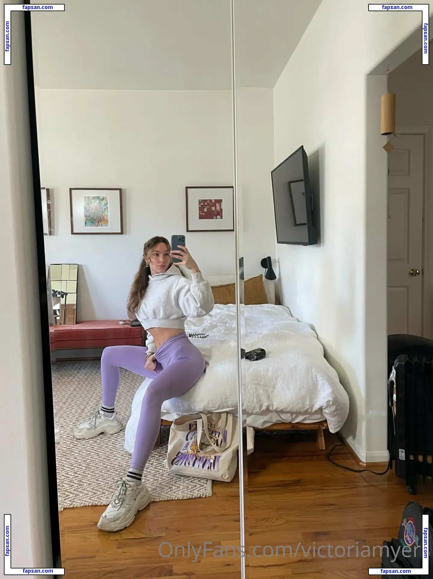 Victoria Lynn Myers nude photo #0023 from OnlyFans