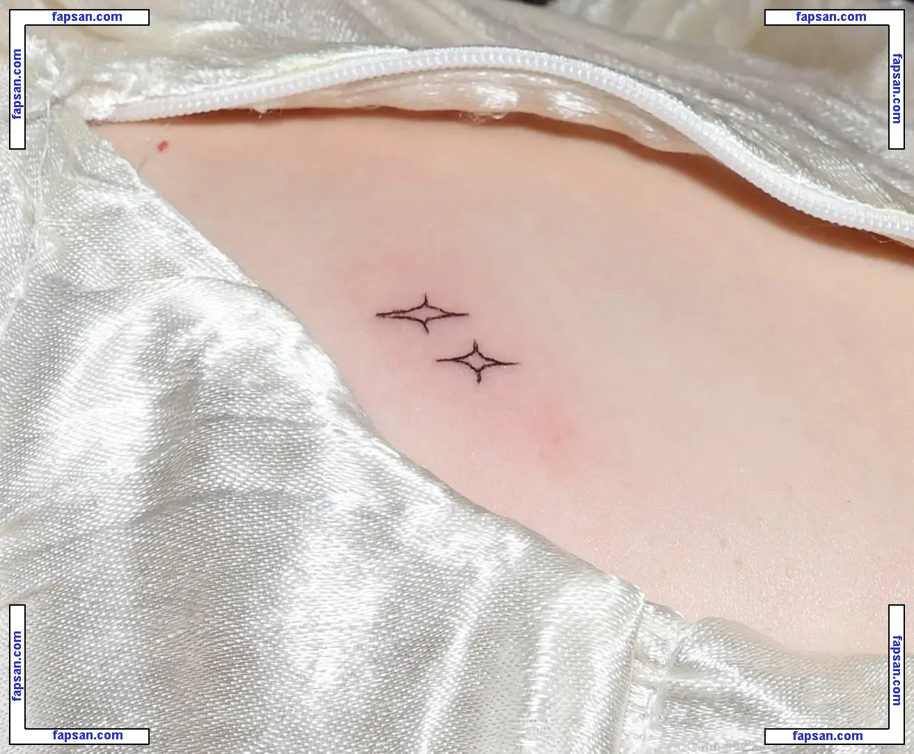 Victoria Pedretti голая фото #0150 с Онлифанс