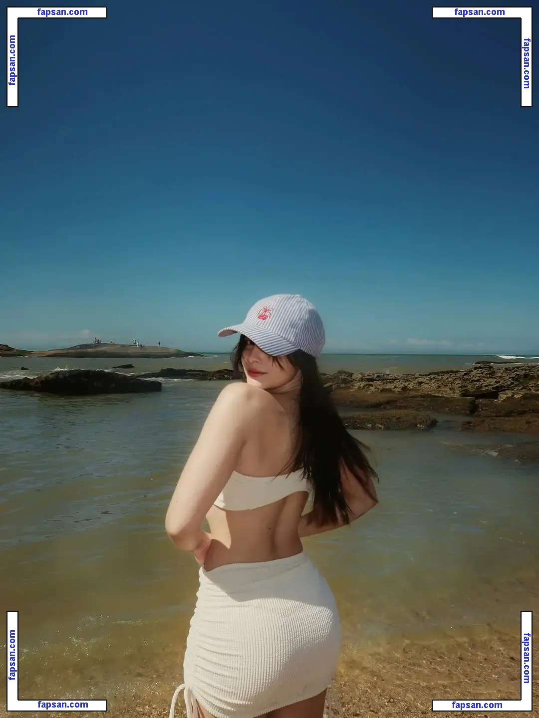 Victoria Ribeiro nude photo #0076 from OnlyFans