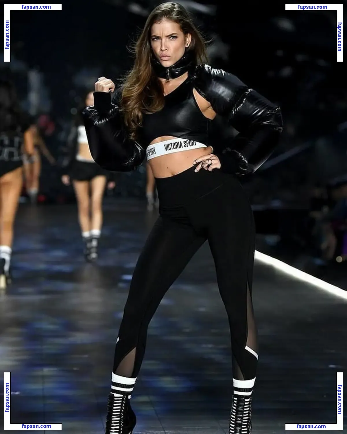 Victoria's Secret Angels голая фото #0049 с Онлифанс
