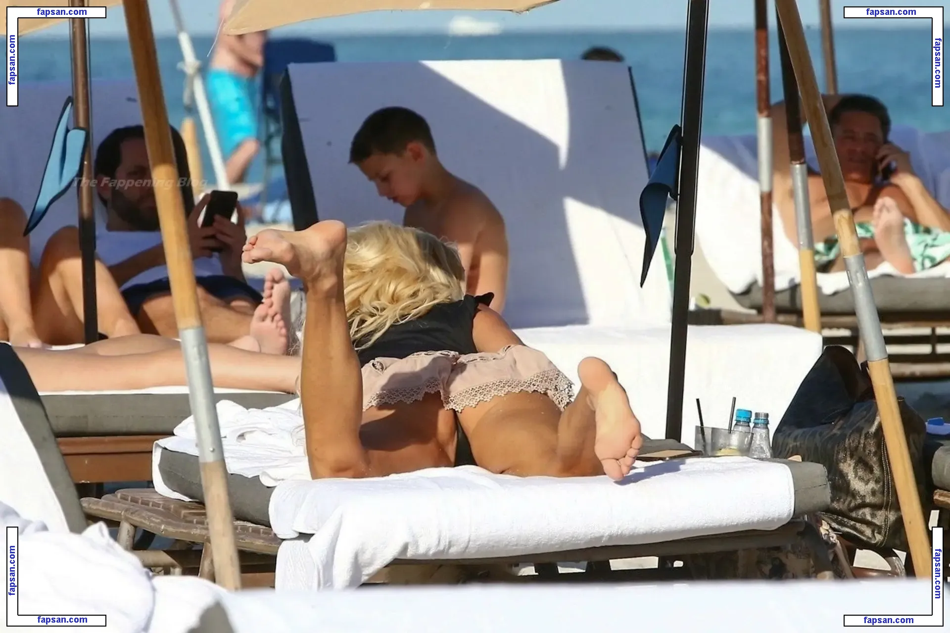 Victoria Silvstedt nude photo #2201 from OnlyFans