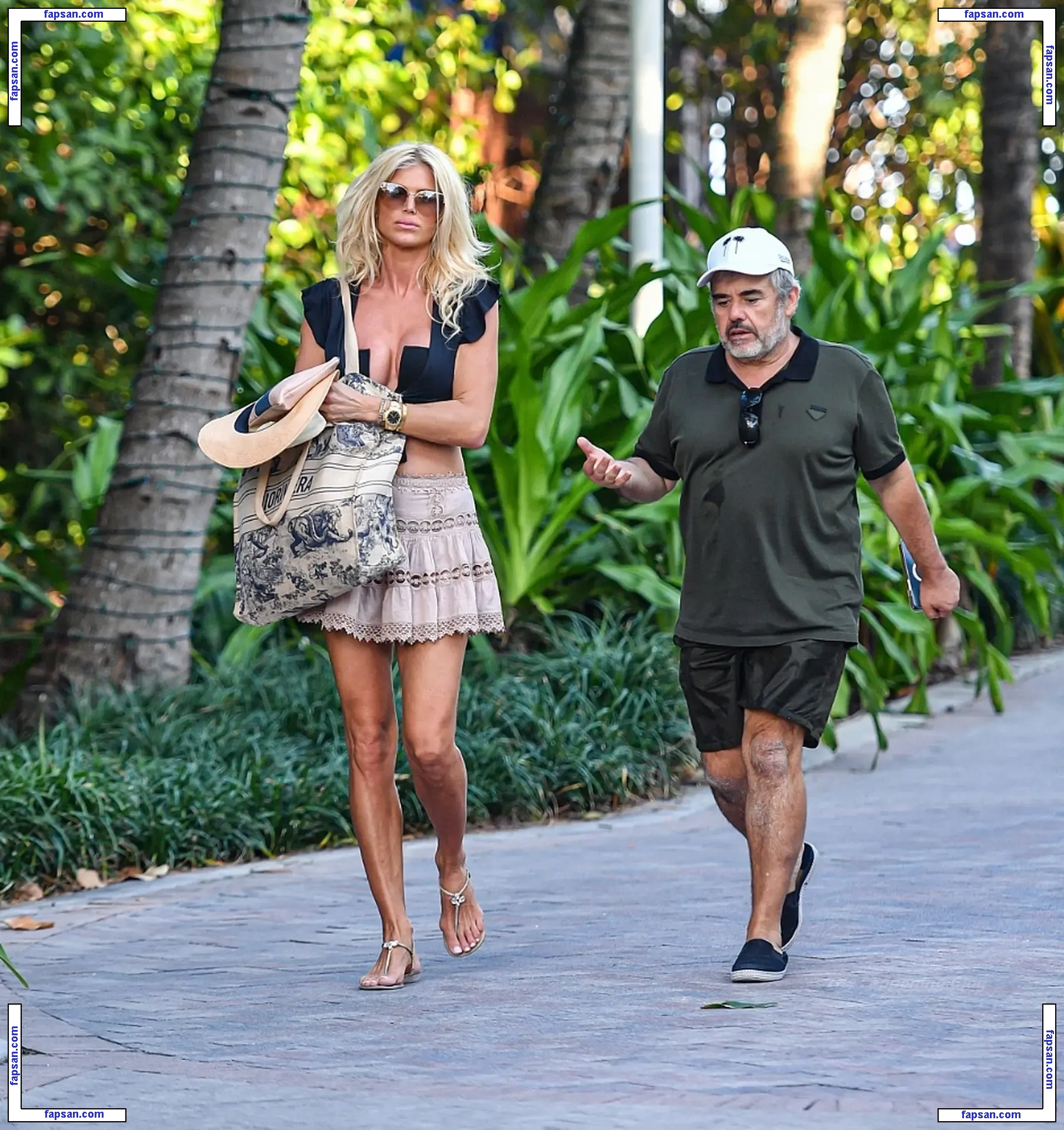 Victoria Silvstedt nude photo #2236 from OnlyFans