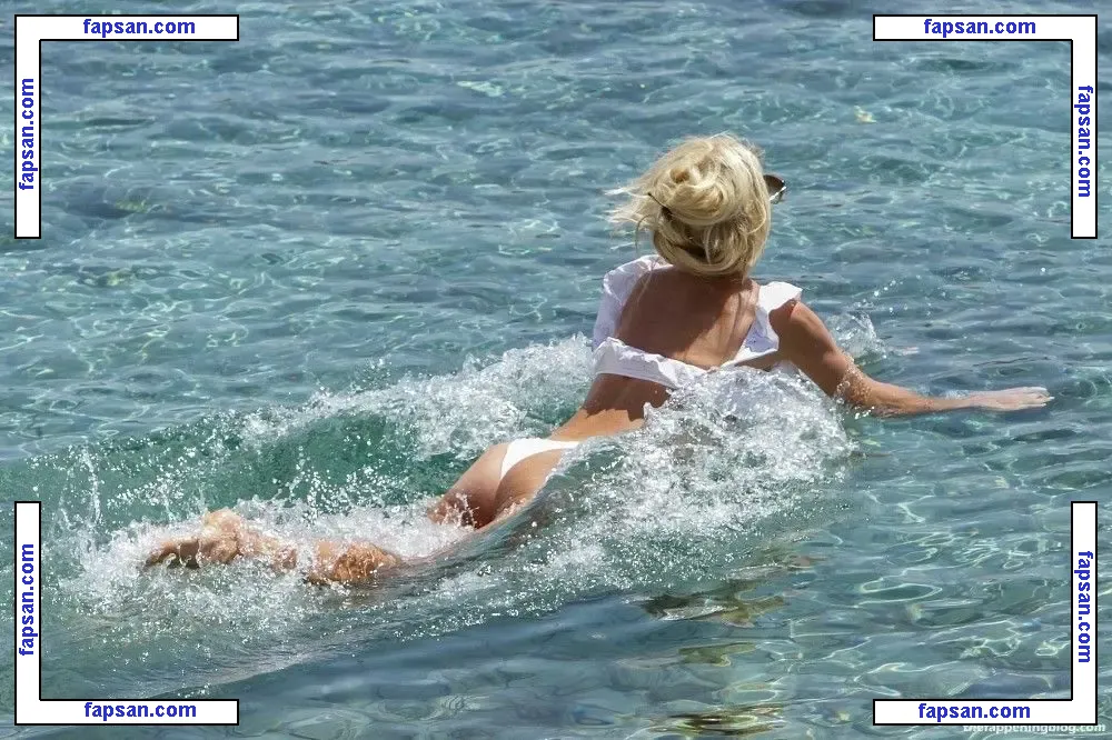 Victoria Silvstedt nude photo #2466 from OnlyFans