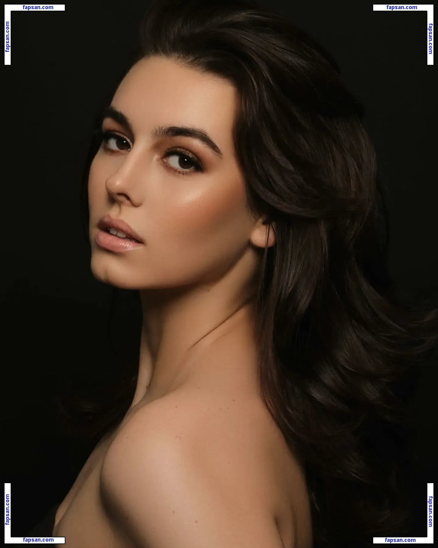 Victoria Toland голая фото #0003 с Онлифанс