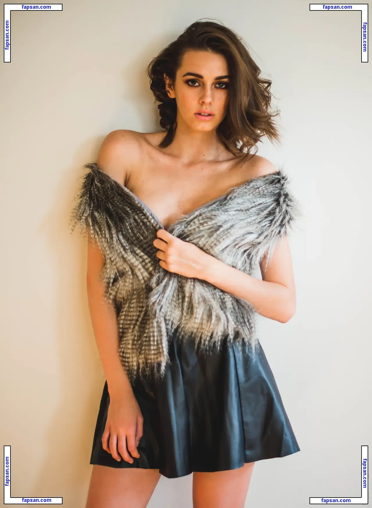 Victoria Toland голая фото #0005 с Онлифанс