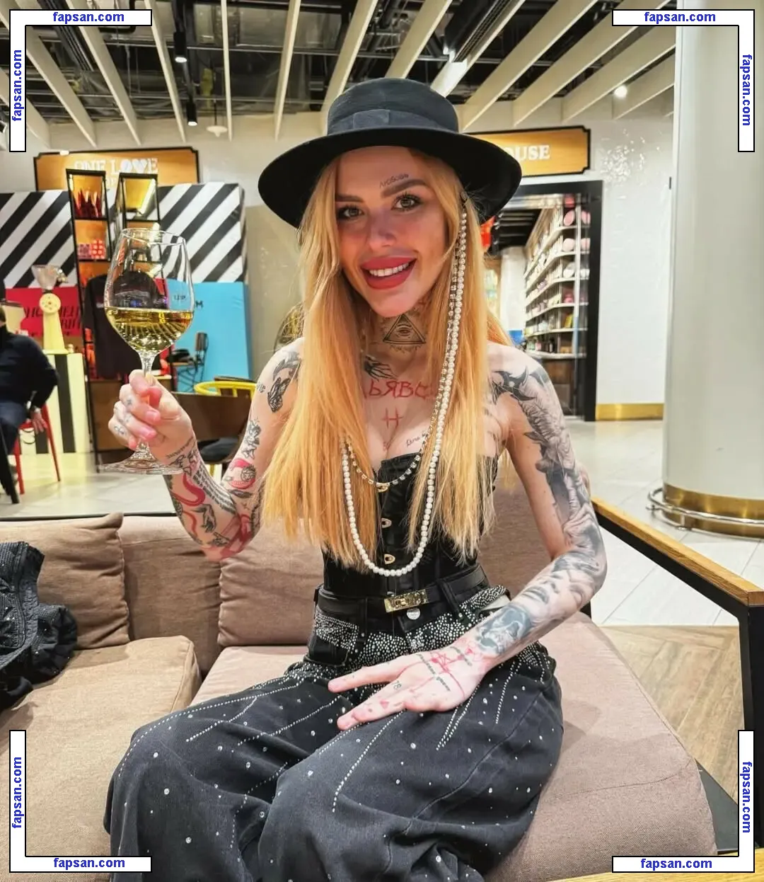 Victoria_Yummy голая фото #0014 с Онлифанс