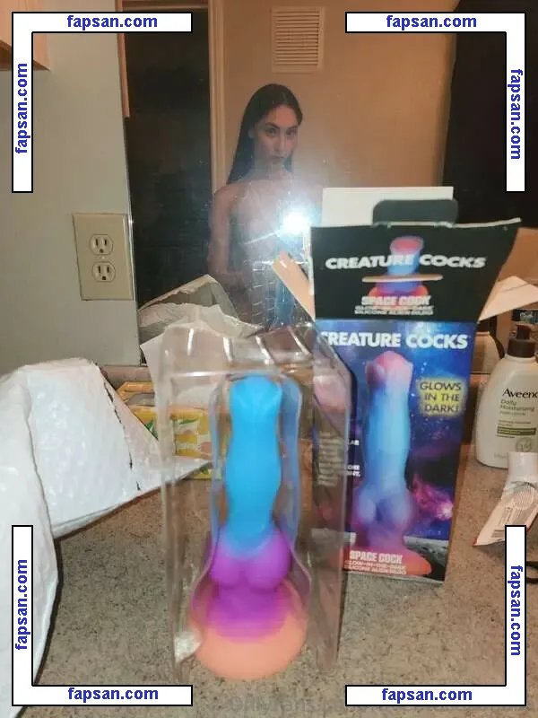 Victoria Zarate nude photo #0003 from OnlyFans