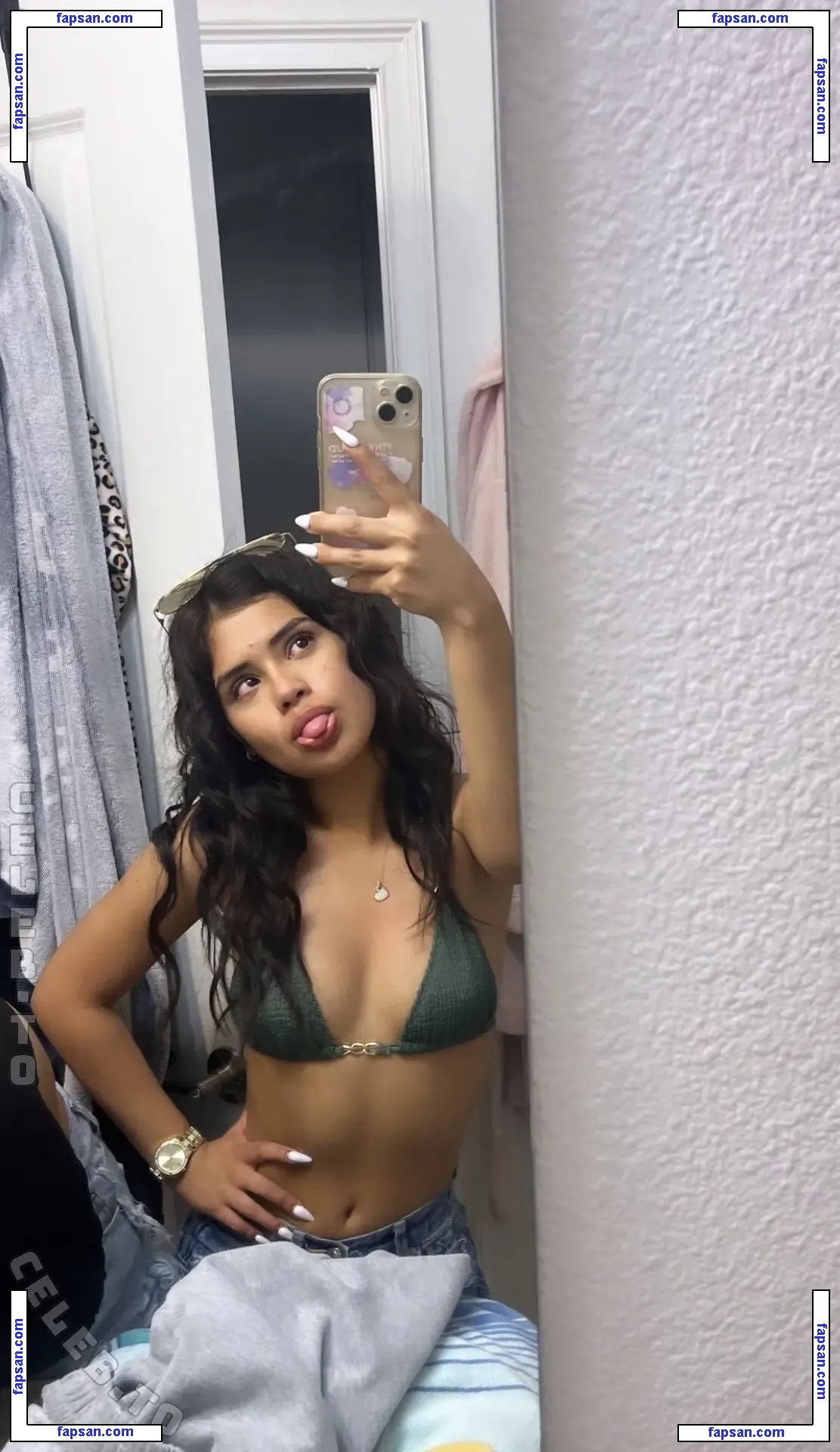 Victoriaa.jaimess nude photo #0004 from OnlyFans