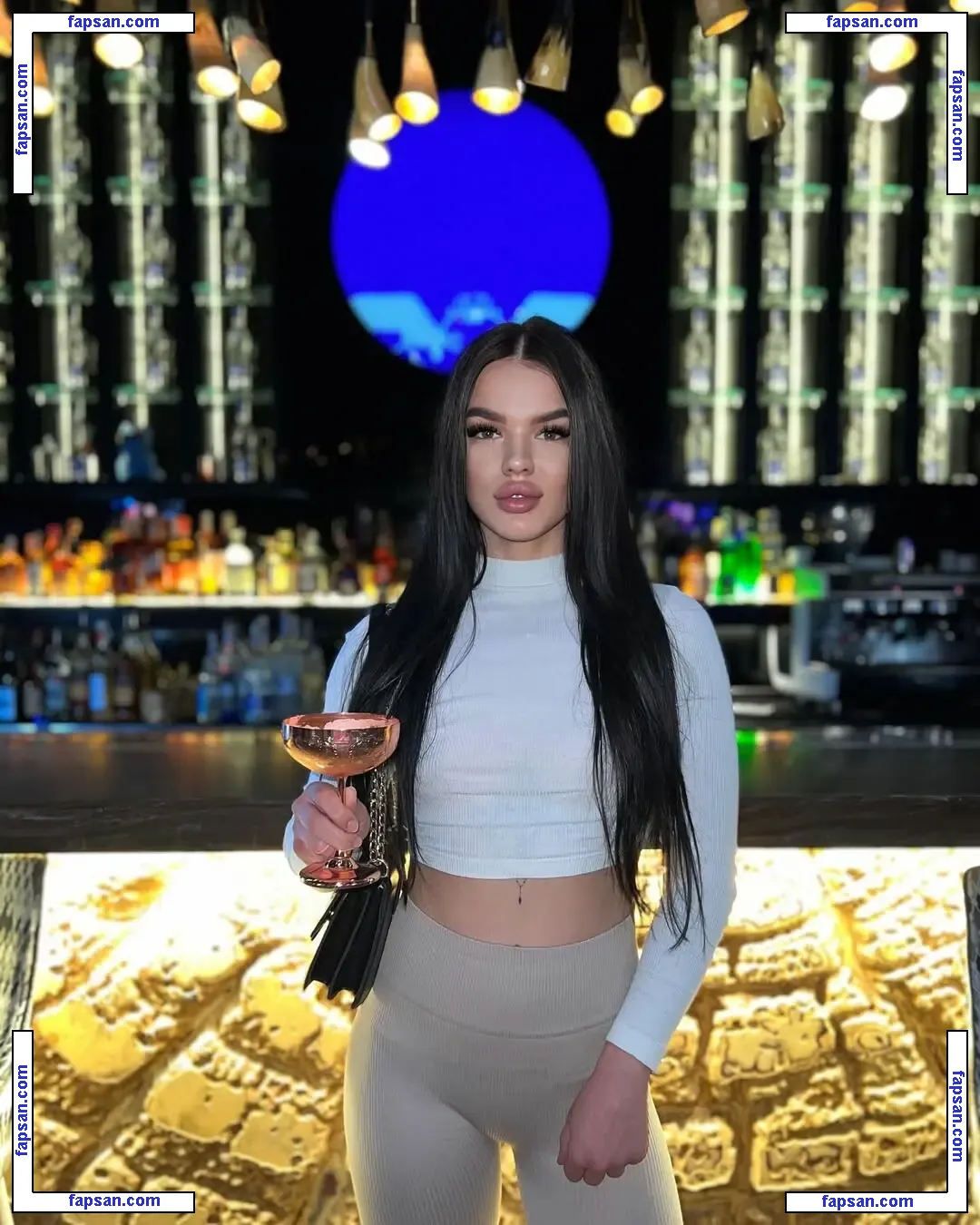 vika_benfica голая фото #0003 с Онлифанс