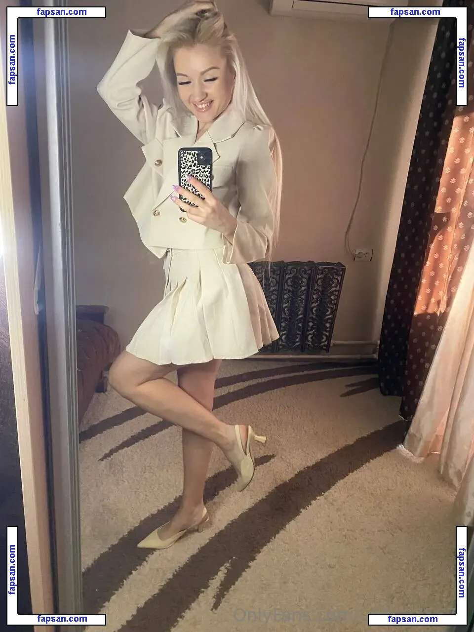 viki.cherry nude photo #0003 from OnlyFans
