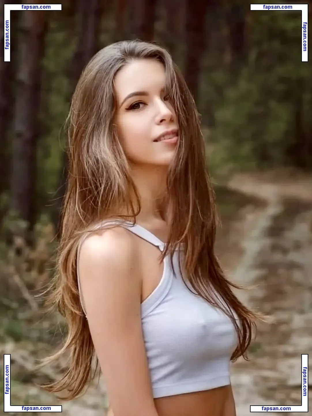 Viki Virgo nude photo #0051 from OnlyFans