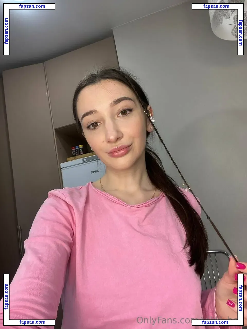 vikki_boo nude photo #0005 from OnlyFans