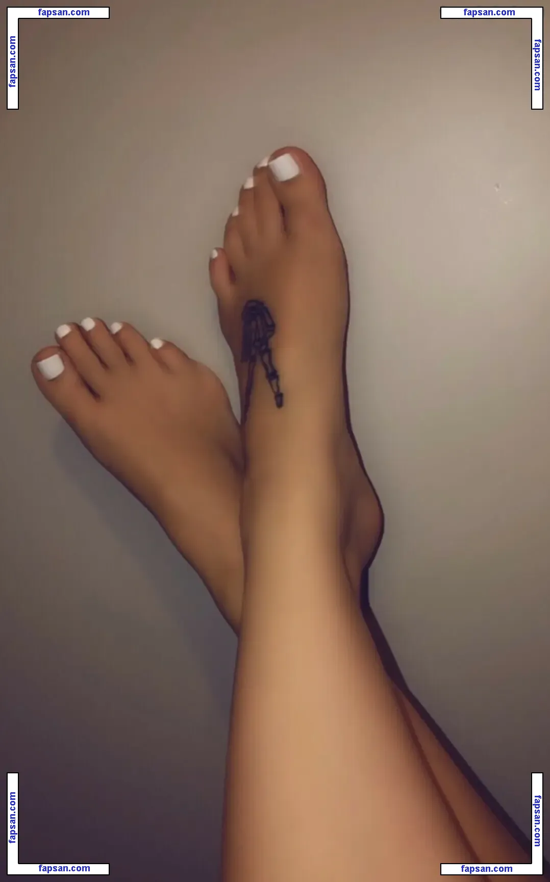 Vikkibby голая фото #0007 с Онлифанс