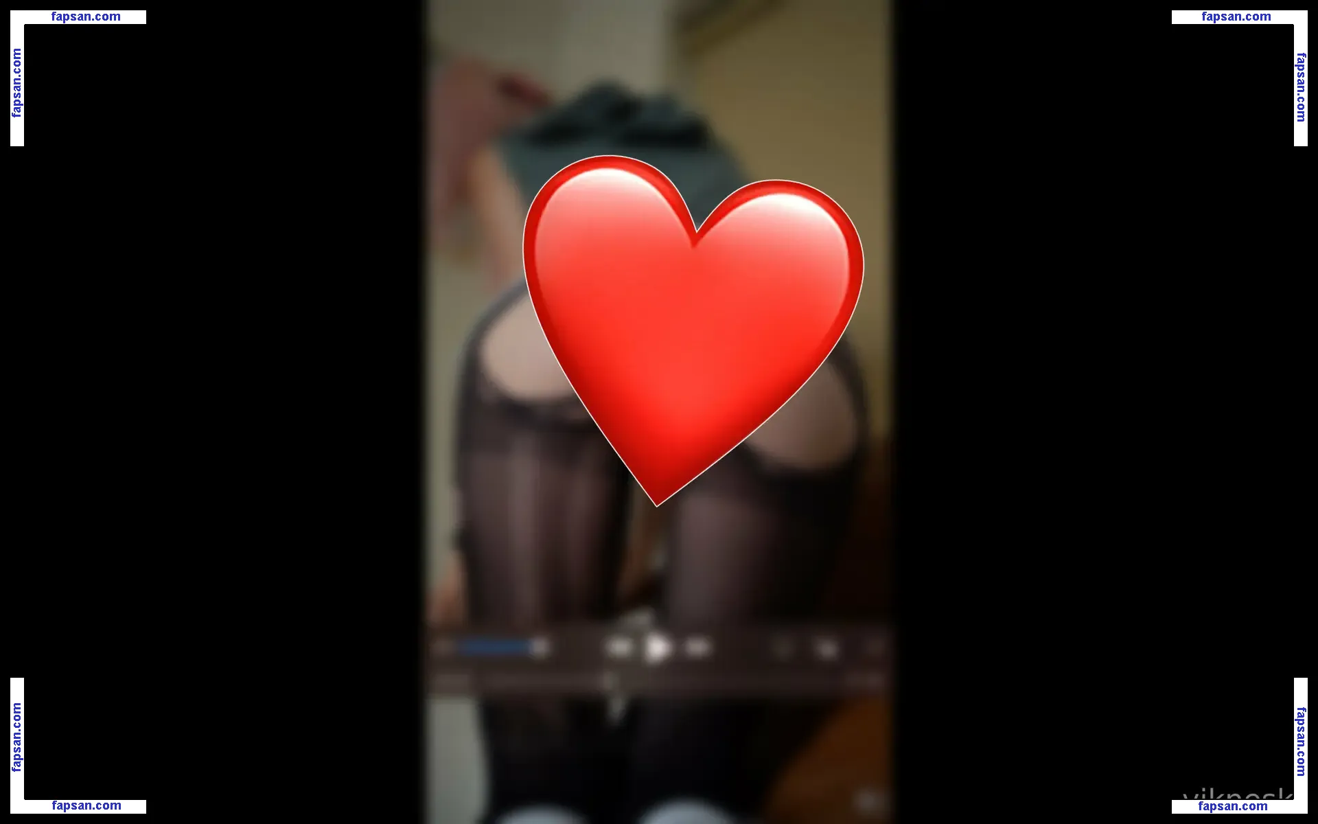 vikneskafree nude photo #0062 from OnlyFans