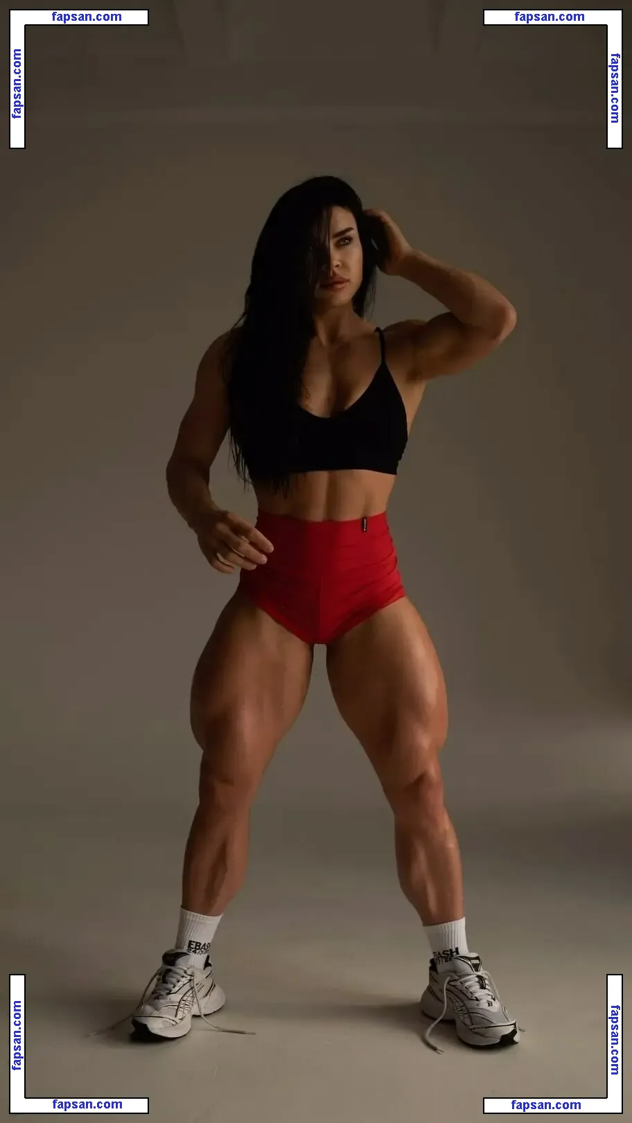 Viktoria Ushakova голая фото #0003 с Онлифанс