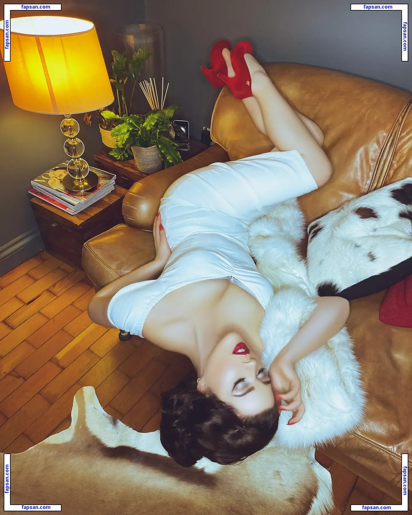 Vintage nude photo #0005 from OnlyFans