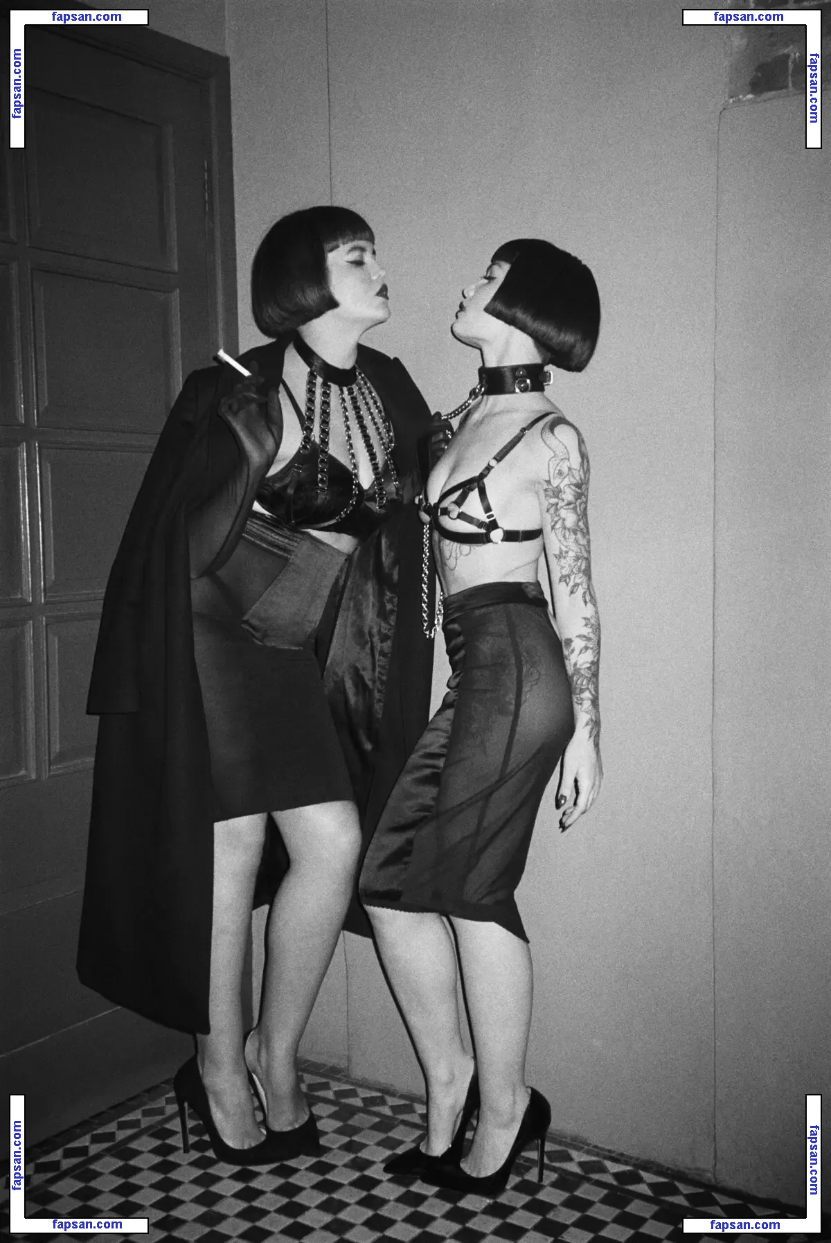 Vintage nude photo #0006 from OnlyFans