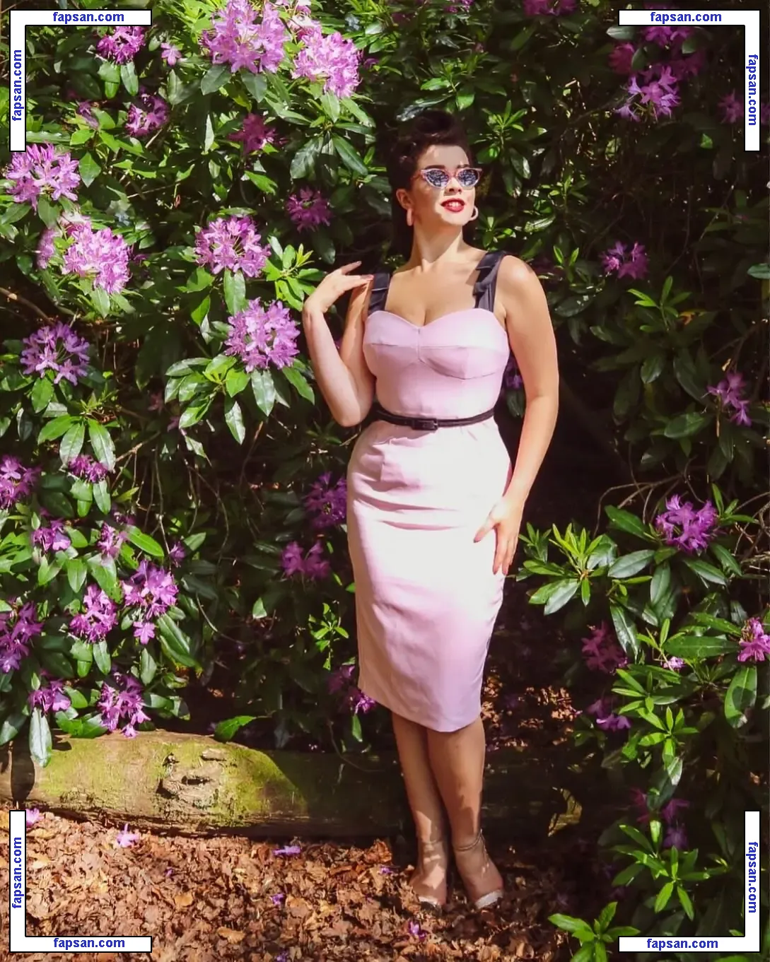 Vintage nude photo #0009 from OnlyFans