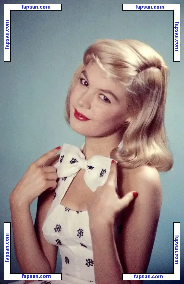 Vintage Sexy Celebs голая фото #0195 с Онлифанс