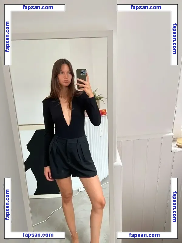 Vinted/eBay nude photo #0033 from OnlyFans