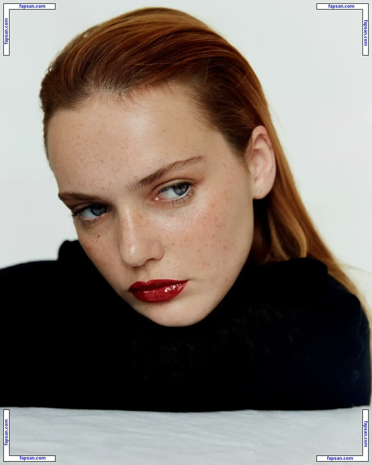 Viola Kovesh nude photo #0005 from OnlyFans