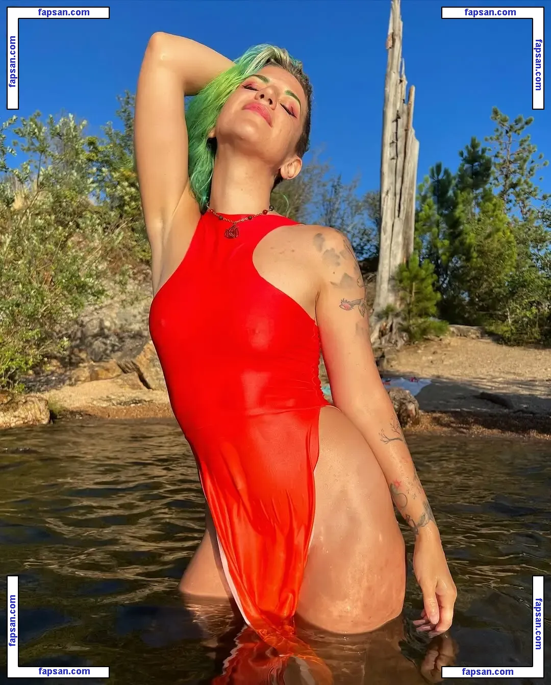 Violet Bombs nude photo #0015 from OnlyFans